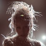 Miley Cyrus anuncia data de lançamento de novo álbum, Something Beautiful