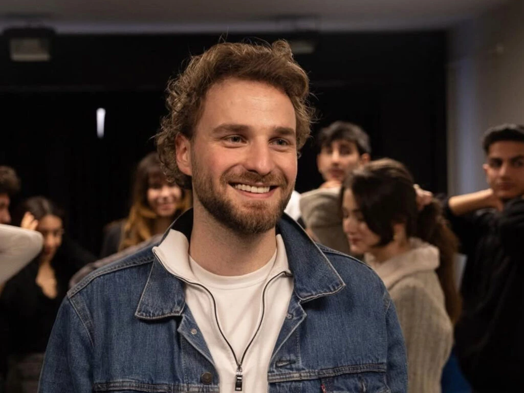 Foto do ator Yunus Eski.