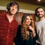 Um doce, uma flor: conheça a nova música do OUTROEU com Elba Ramalho
