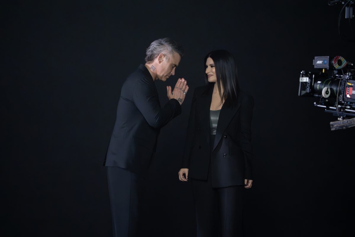 Desire: hino da FIFA