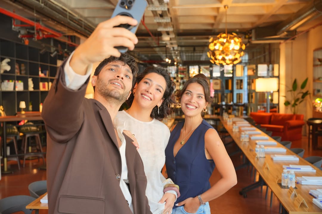 Foto dos protagonistas de Halef: Köklerin Çağrısı.
