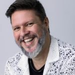 Entrevista | Marco França conquista os palcos, as telas e os ouvidos com sua sensibilidade e talento
