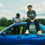 Louis Tomlinson e Zayn Malik em imagem de divulgação da nova série documental