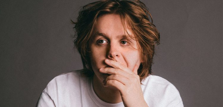 Cantor escocês Lewis Capaldi