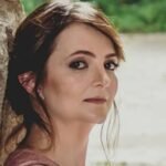 Entrevista | Babi A. Sette fala sobre a escrita da sua primeira romantasia: “A realização de um sonh...