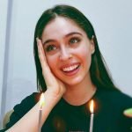 Cemre em seu aniversário de 25 anos