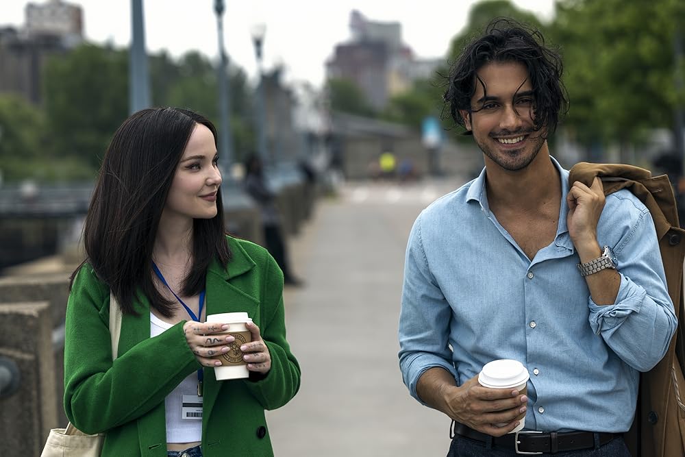 Dove Cameron e Avan Jogia protagonizam 56 Dias