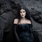 Laura Pausini lança Io Canto 2 e fala sobre releituras, memória e carreira em coletiva