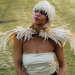 Dora Sanches transforma o ghosting em pop soul lúdico no novo single Passarinho