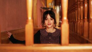 Derya Pınar Ak em cena de Çirkin