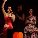Olivia Dean destaque no BRIT Awards 2026