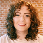 Alice Oseman, escritora de Heartstopper, virá ao Brasil para a Bienal do Livro de São Paulo 2026