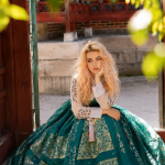 Entrevista | Daiana Broniczak explica como os K-dramas influenciam a moda e o consumo