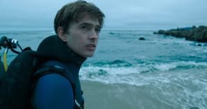 Austin Abrams em Dentro da Baleia