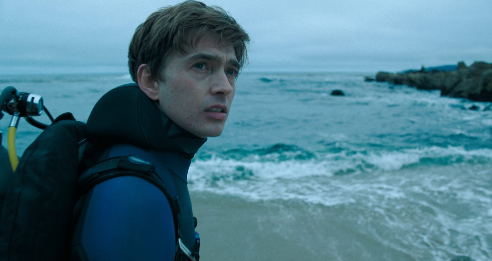 Austin Abrams em Dentro da Baleia