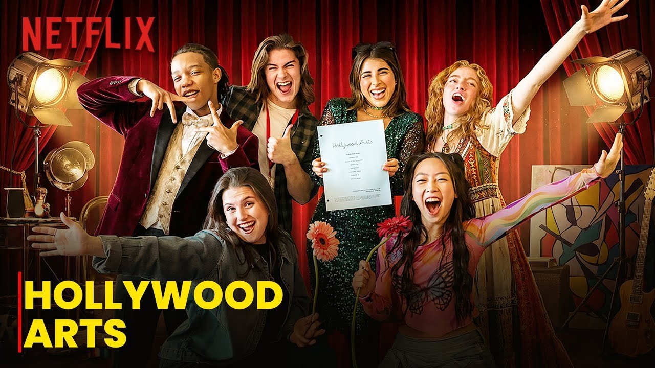 Elenco da série Hollywood Arts reunido.