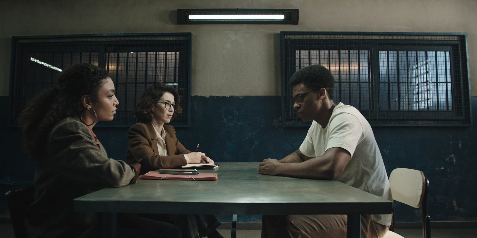 HABEAS CORPUS. Any Gabrielly as Marina, Marjorie Estiano as Inez Franco, Hipólyto as Joathan in Habeas Corpus. Cr. Courtes of Netflix © 2026