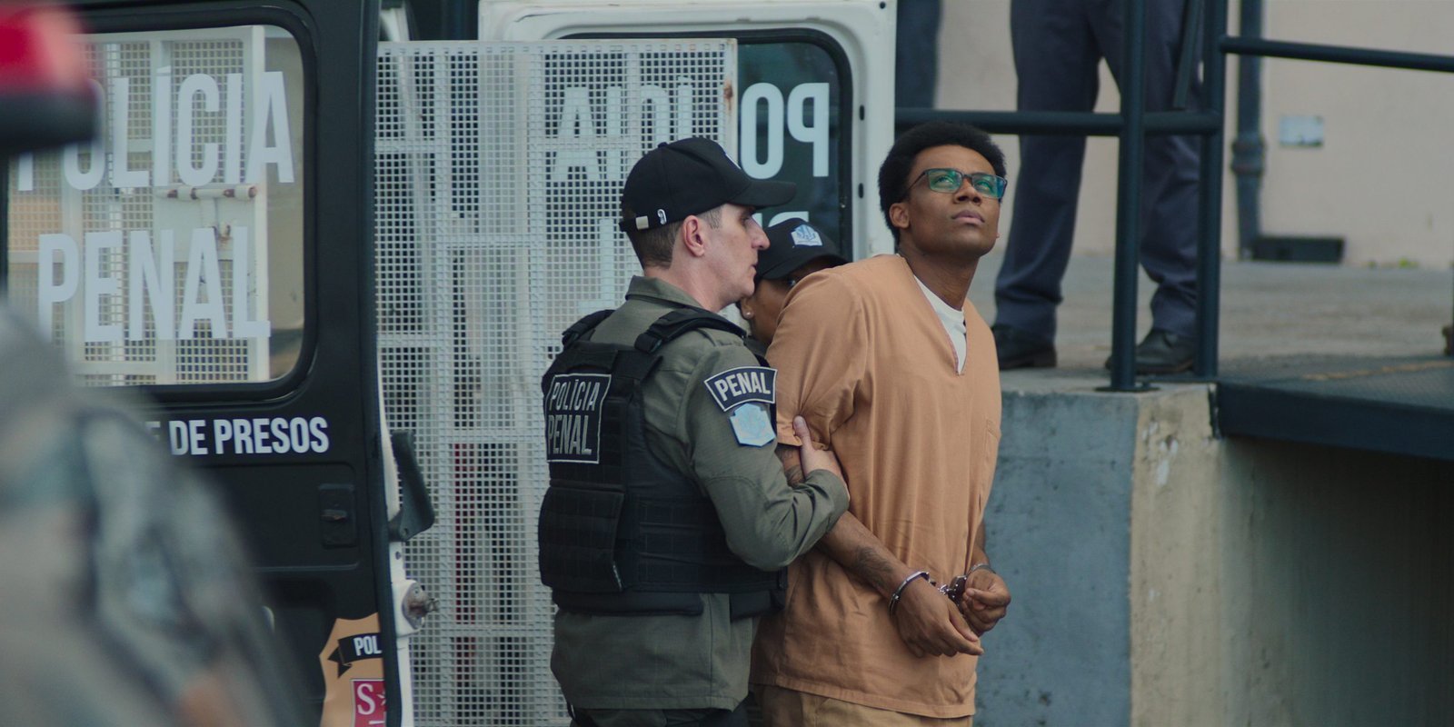 HABEAS CORPUS. Hipólyto as Joathan in Habeas Corpus. Cr. Courtes of Netflix © 2026