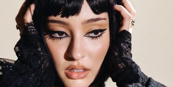 Faouzia, cantora pop