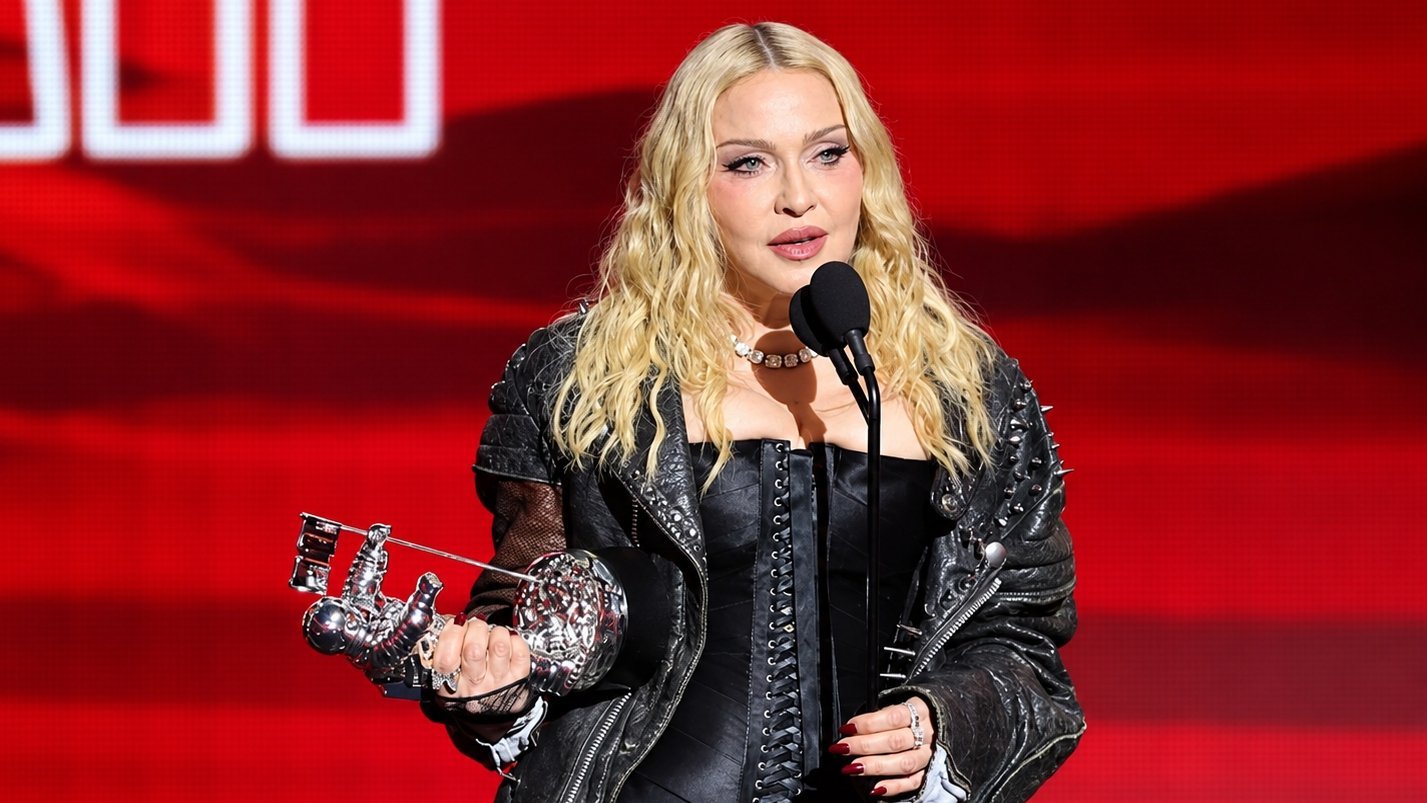 Madonna ganhando o VMA.