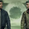 John Stewart (Aaron Pierre) e Hal Jordan (Kyle Chandler)