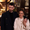 Foto de Halil İbrahim (Deniz Can Aktaş) e Zeynep (Miray Daner).