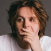 Cantor escocês Lewis Capaldi